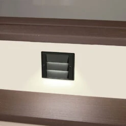 DekPro EFFEX Louvered Stair Light -ANTONY SHOP Sales DPRELVRSL main 30