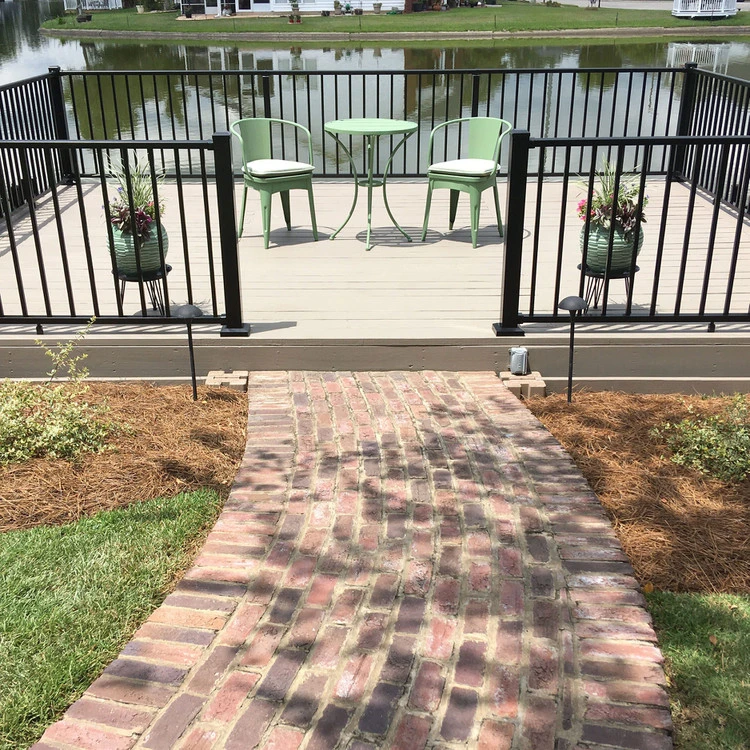 Westbury Tuscany Level Rail Section With Mounts - 36" 5 Westbury Tuscany Level Rail Section With Mounts - 36" - Image 3